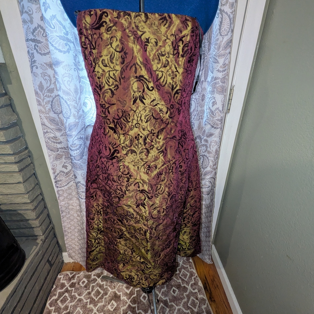 Laundry By Shelli Segal Strapless Dress in Purple and Gold